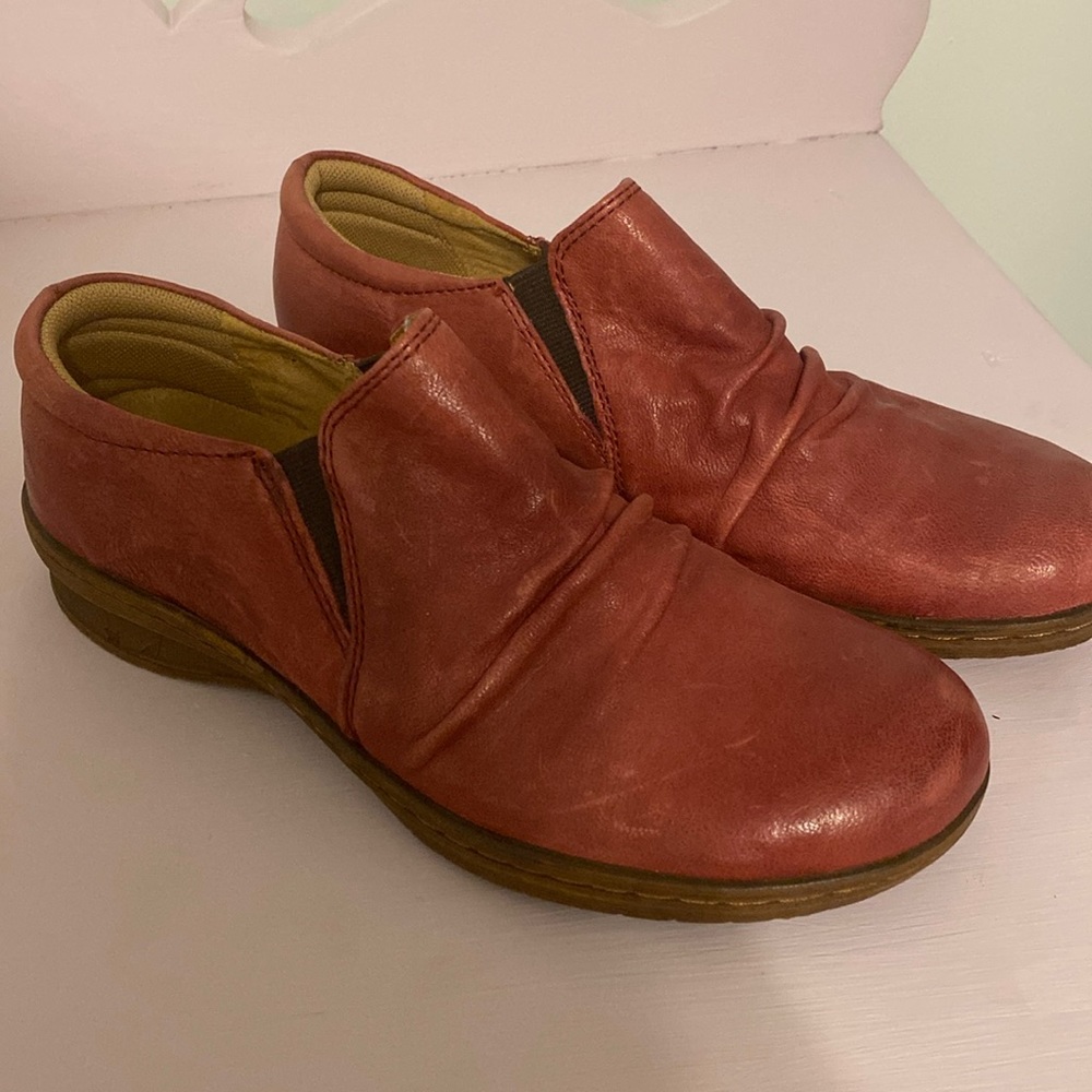 Slip on women’s shoes